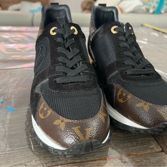 LOUIS VITTON runaway sneaker size 38 - Picture 3 of 12